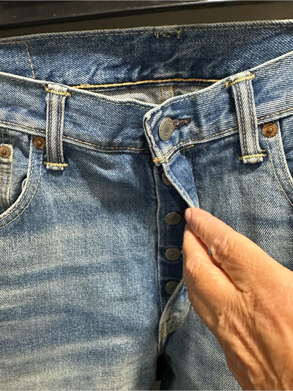 Classic 501 Light Blue Men’s Jeans with Button Fly 33 x 30